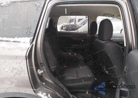 2017 Mitsubishi Outlander Se z USA, uszkodzony, nr VIN JA4AZ3A30HZ031027